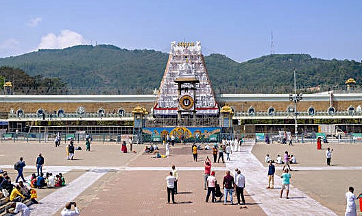 తిరుమలలోనూ భద్రతను కట్టుదిట్టం చేశారు.
